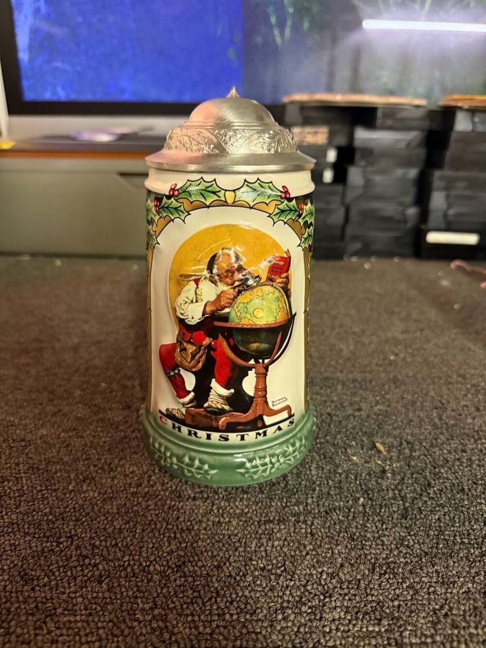 1995 Norman Rockwell Saturday Evening Post Christmas Collector Beer Stein with P